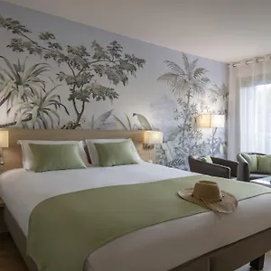 *** Hotel Chambord Frankreich